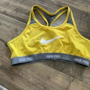Nike girls xl sports bra